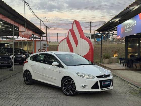 FORD FOCUS 2.0 TITANIUM PLUS 16V FLEX 4P POWERSHIFT FORD FOCUS 2.0 TITANIUM PLUS 16V FLEX 4P POWERSHIFT